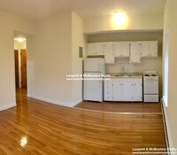 180 N Beacon St photo'