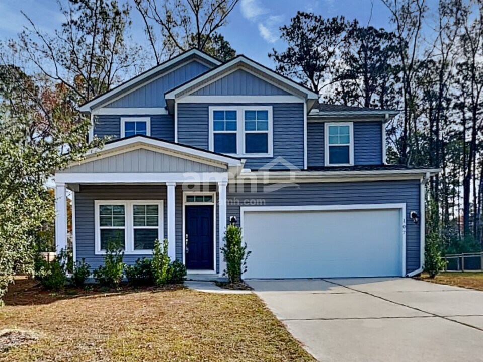 107 Cooper Dr in Summerville, SC - Building Photo