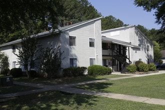 Creekside Place in Columbia, SC - Foto de edificio - Building Photo