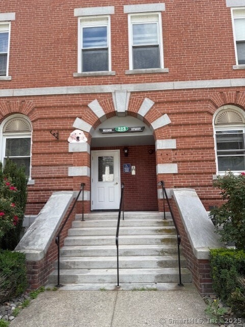 property at 223 Meadow St