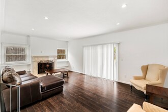 8309 Denise Ln in Los Angeles, CA - Building Photo - Building Photo