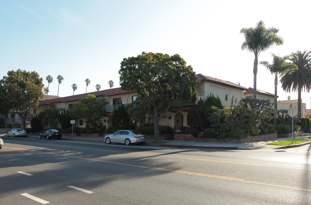 1800-1810 Montana Ave in Santa Monica, CA - Building Photo