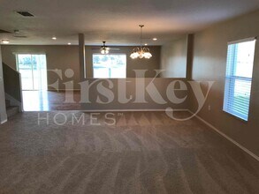 5455 Sandy Shell Dr in Apollo Beach, FL - Building Photo - Building Photo