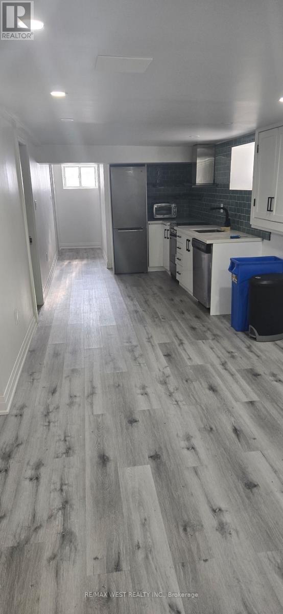 450 Glenlake Ave in Toronto, ON - Building Photo - Building Photo