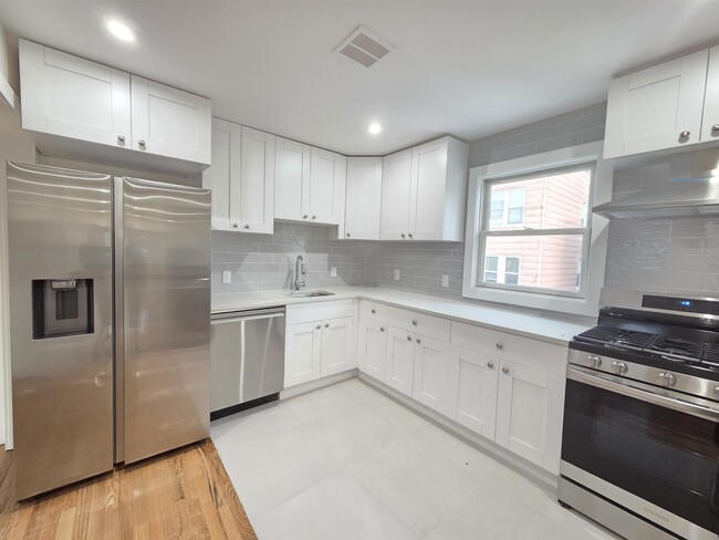 property at 120 W 44th St