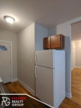 630 W Cornelia Ave, Unit 1 in Chicago, IL - Building Photo - Building Photo