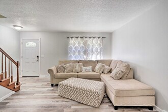 6834 Woodmeadow Dr in Toledo, OH - Building Photo - Building Photo