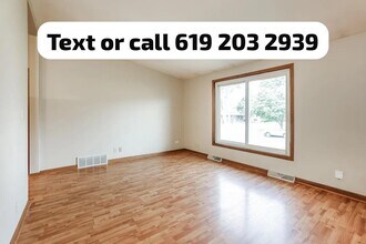 905 Grand Blvd in Wauconda, IL - Building Photo - Building Photo