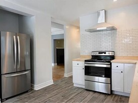 19 Ellicott St in Rochester, NY - Building Photo