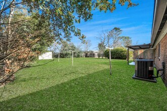 1103 Pine St in Alvin, TX - Building Photo - Building Photo