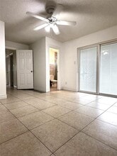 6914 La Violetta Dr in Houston, TX - Building Photo - Building Photo
