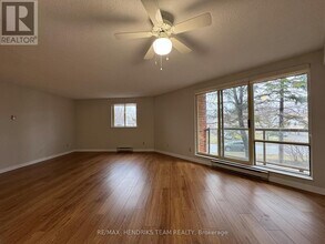 56 Windward St in St Catharines, ON - Building Photo - Building Photo