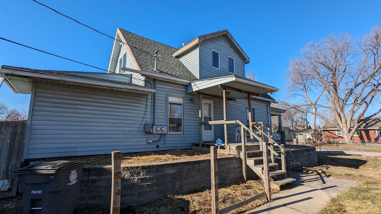 803 8th Ave in Council Bluffs, IA - Building Photo