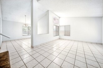771 E Avenue K7 in Lancaster, CA - Building Photo - Building Photo
