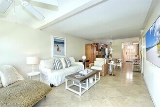 424 Broad Ave S in Naples, FL - Building Photo - Building Photo