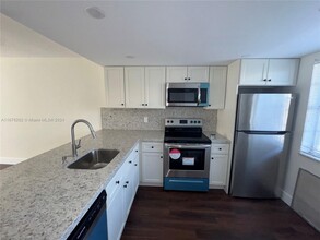 3776 Inverrary Blvd-Unit -207R in Lauderhill, FL - Foto de edificio - Building Photo