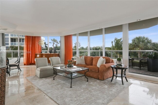 6051 N Ocean Dr, Unit 302 in Hollywood, FL - Foto de edificio - Building Photo
