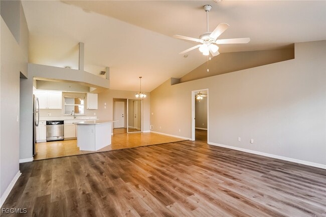 2108 NE 15th Ln in Cape Coral, FL - Building Photo - Building Photo