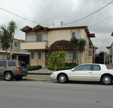 863 Commercial Ave in South San Francisco, CA - Building Photo - Building Photo