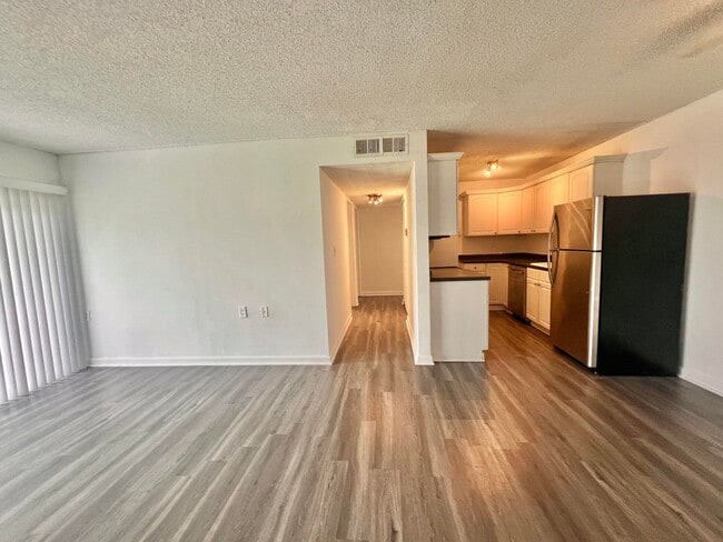 1215 N Benoist Farms Rd, Unit 203, Unit 203