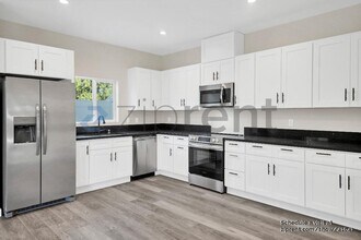 22657 Strathern St in Los Angeles, CA - Building Photo - Building Photo
