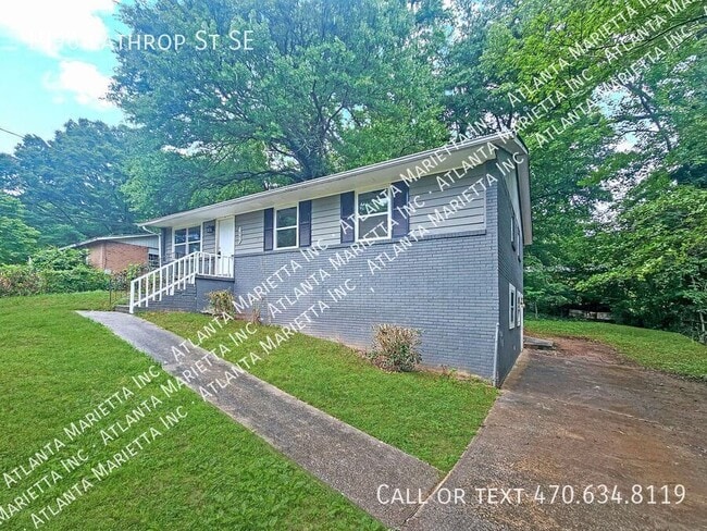 1996 Lathrop St SE in Atlanta, GA - Foto de edificio - Building Photo