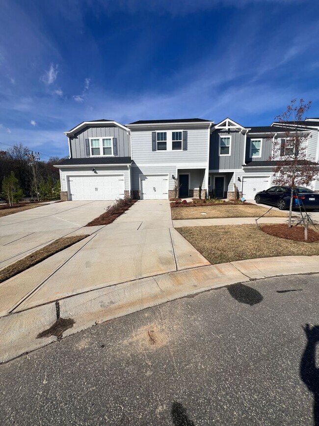 1705 Braemar Vlg Dr in Monroe, NC - Building Photo - Building Photo