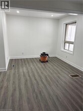 1280 Main St E in Hamilton, ON - Building Photo - Building Photo