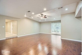 1724 Midcrest Dr, Unit 207 in Plano, TX - Building Photo - Building Photo
