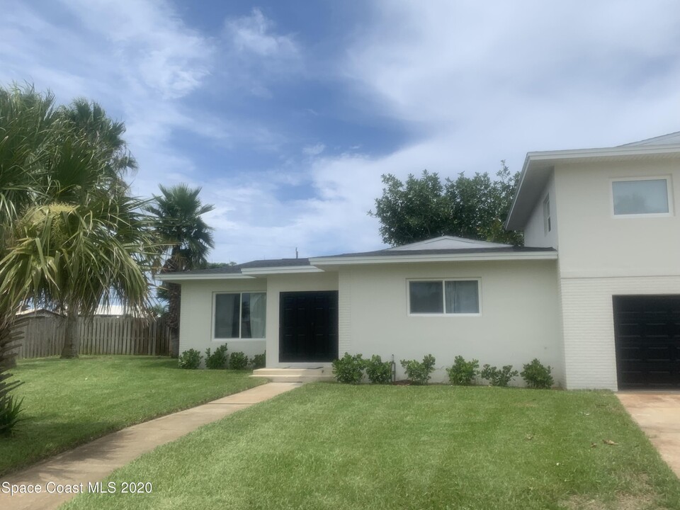 120 Maple Dr in Satellite Beach, FL - Building Photo