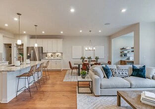 421 Addison Cir in Walled Lake, MI - Foto de edificio - Building Photo