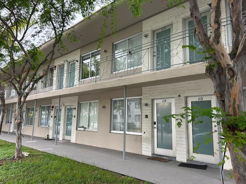 801 15th St, Unit 206 in Miami Beach, FL - Foto de edificio