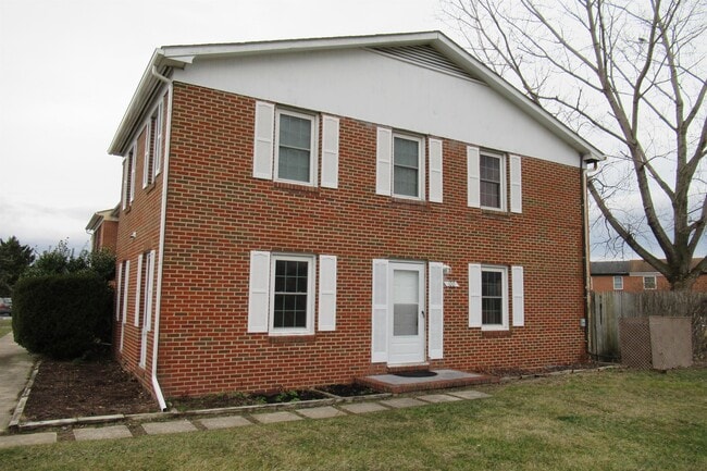 property at 100 Chinkapin Dr