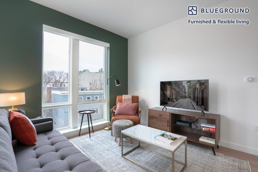 47 Bishop Allen Dr, Unit FL4-ID80 in Cambridge, MA - Building Photo