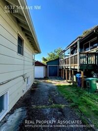 6537 5th Ave NW in Seattle, WA - Foto de edificio - Building Photo