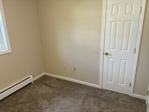 10 Southview Dr, Unit B in South Burlington, VT - Building Photo - Building Photo