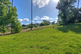 27735 Mountain Meadow Rd, Unit 19 in Escondido, CA - Foto de edificio - Building Photo