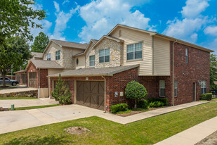 Oaks Estates of Coppell Apartments