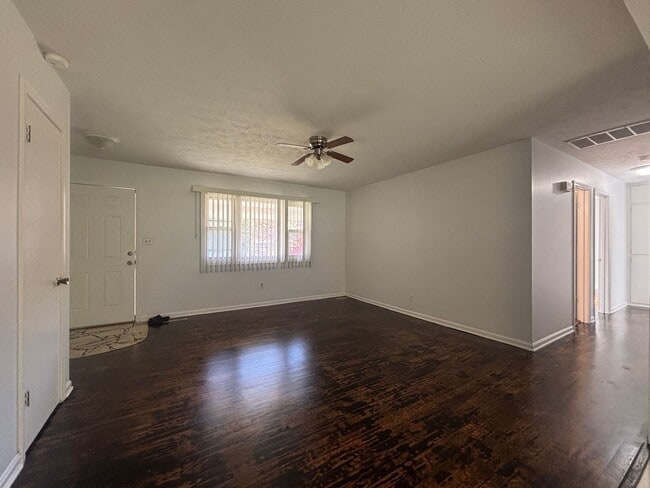 825 S Broadview Dr in Springfield, MO - Building Photo - Building Photo