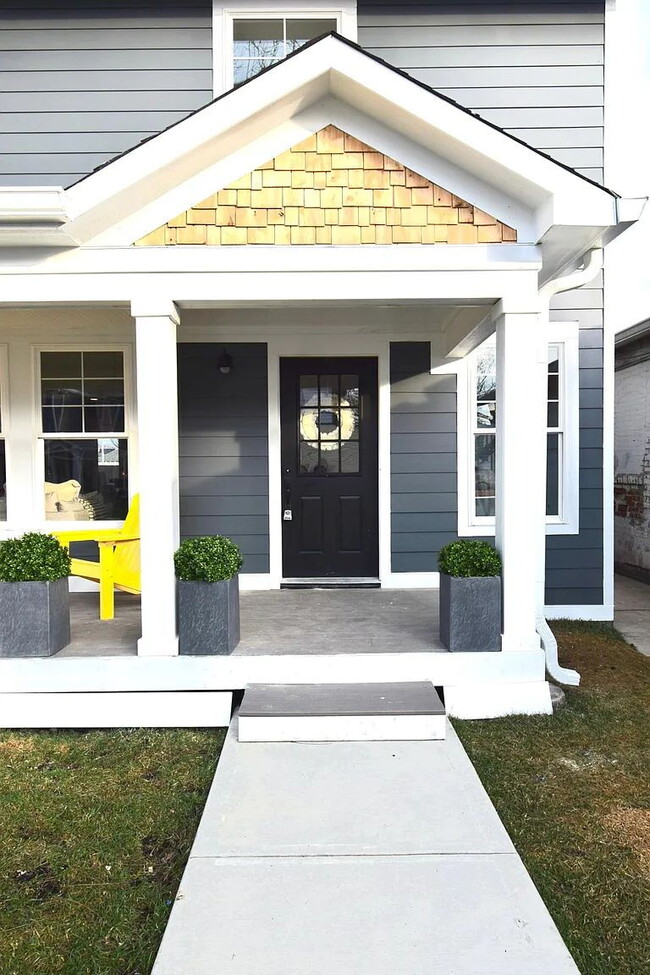 1529 S East St in Indianapolis, IN - Foto de edificio - Building Photo