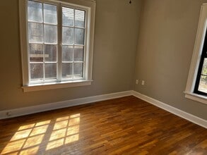 751 S St James Blvd in Evansville, IN - Foto de edificio - Building Photo