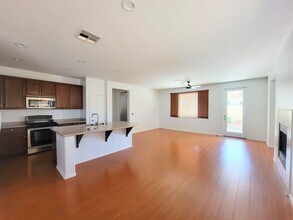 16635 ESCAVERA St in Lake Elsinore, CA - Building Photo - Building Photo