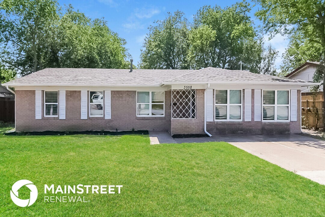 3558 Paint Trail in Fort Worth, TX - Building Photo