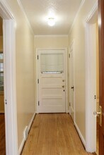 2356-2366 SW Cactus Dr, Unit 2364 in Portland, OR - Foto de edificio - Building Photo