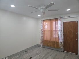1504 N 54th St, Unit 1st Flr in Philadelphia, PA - Building Photo