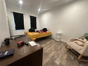 8 Lafayette St in Williston Park, NY - Building Photo - Building Photo
