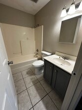 5212 Collier Ct in Jefferson City, MO - Building Photo - Building Photo