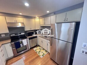 2950 Dean Pkwy in Minneapolis, MN - Building Photo - Building Photo
