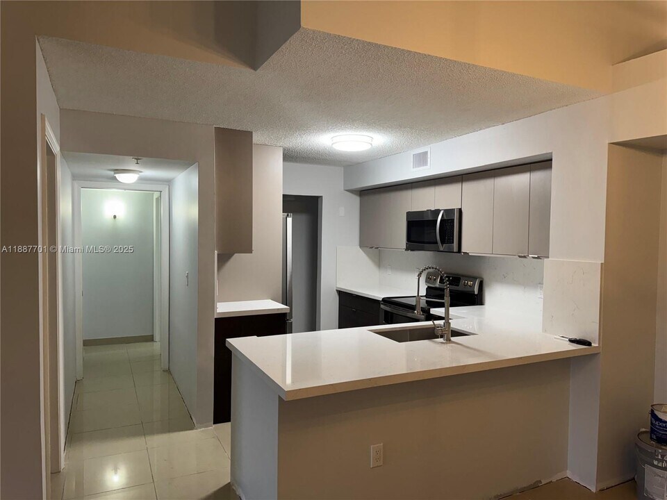 2051 Renaissance Blvd in Miramar, FL - Building Photo