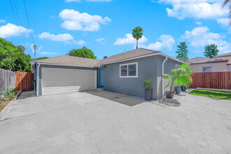 721 Manchester Dr in Inglewood, CA - Building Photo - Building Photo